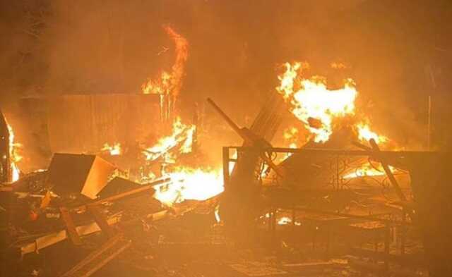 Уночі ворог обстріляв центр Херсона: вщент згоріло кафе