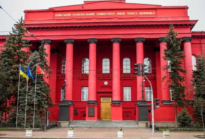 Університет Шевченка без торгів замовив яйця по завищених цінах