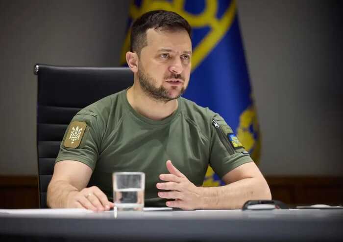 Зеленський заявив, що не може гарантувати безпеку іноземних делегації на параді у Москві
