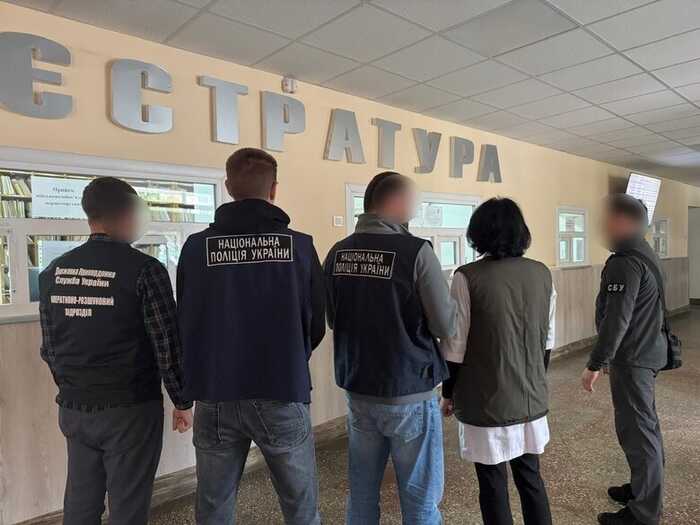 На Сумщині викрито медсестру, яка допомагала ухилянтам виїхати з України