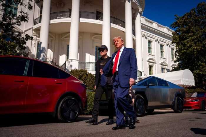 Після конфлікту з Маском Трамп вирішив продати свою Tesla