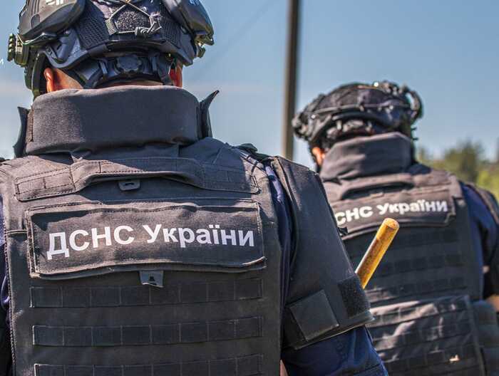 Момент вибуху у Києві внаслідок повторного російського удару по рятувальникам потрапив на відео