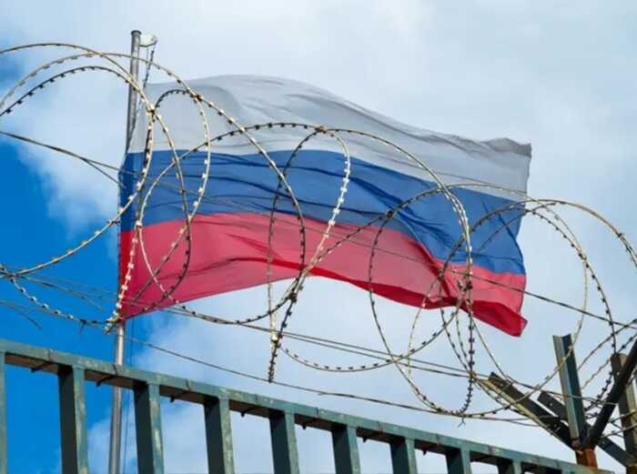 Євросоюз готує потужні санкції проти Росії, — Макрон